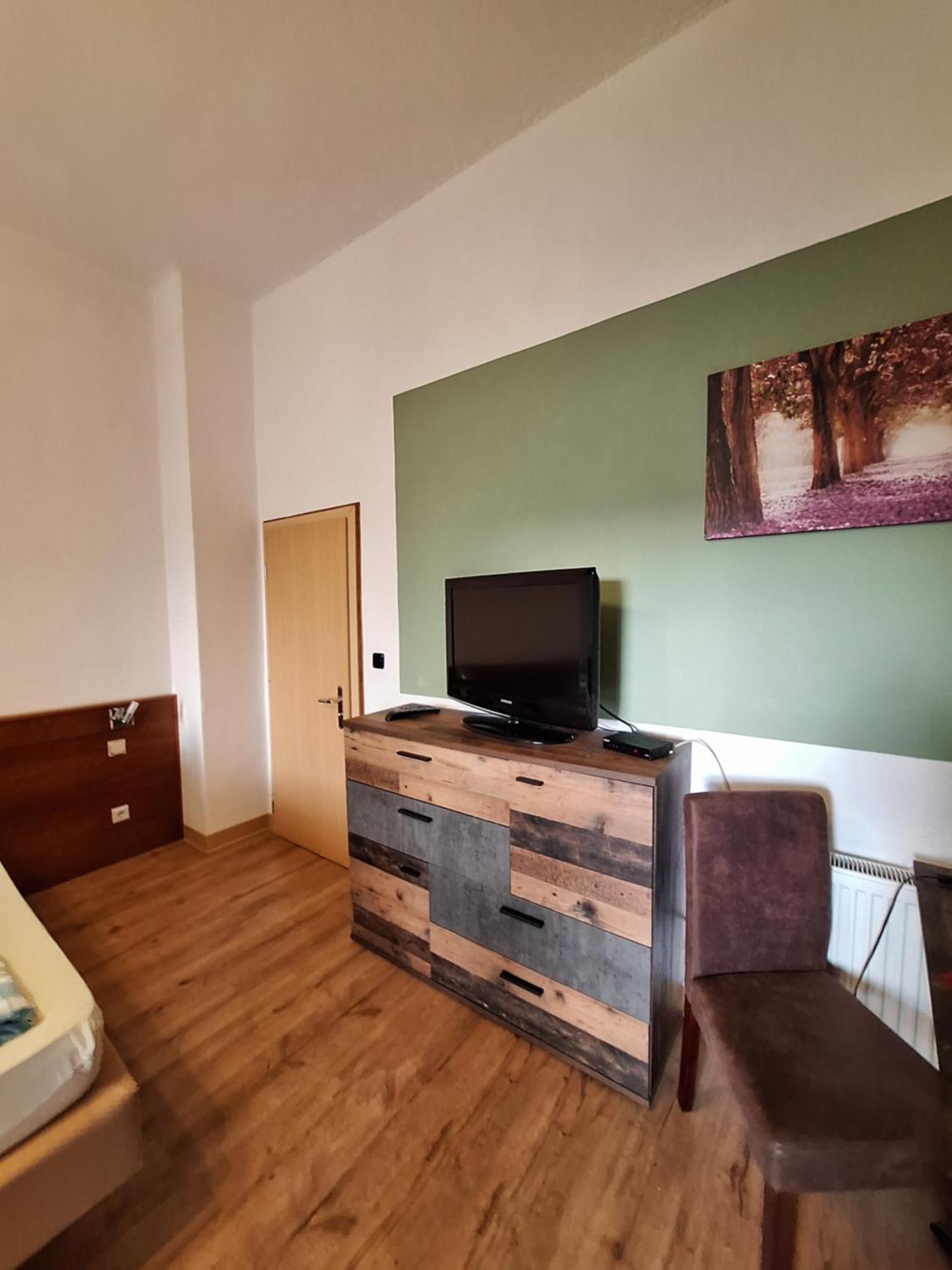 מרסבורג Gaststaette Und Pension Zur Schiene מראה חיצוני תמונה